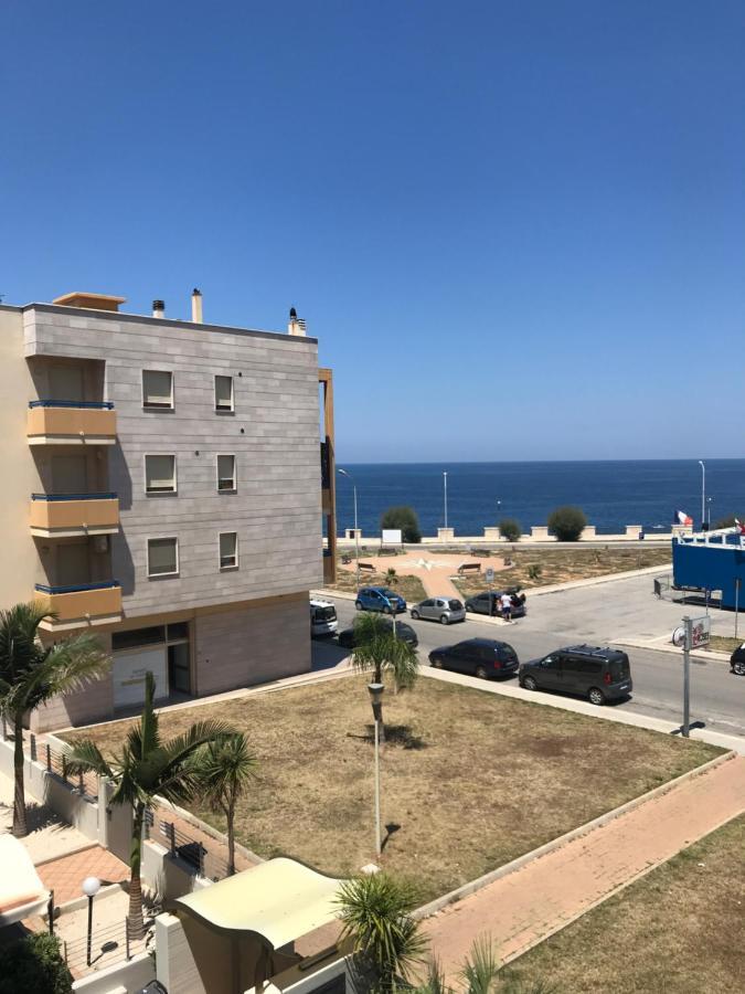 Lo Scoglio Acomodação com café da manhã Polignano a Mare Exterior foto